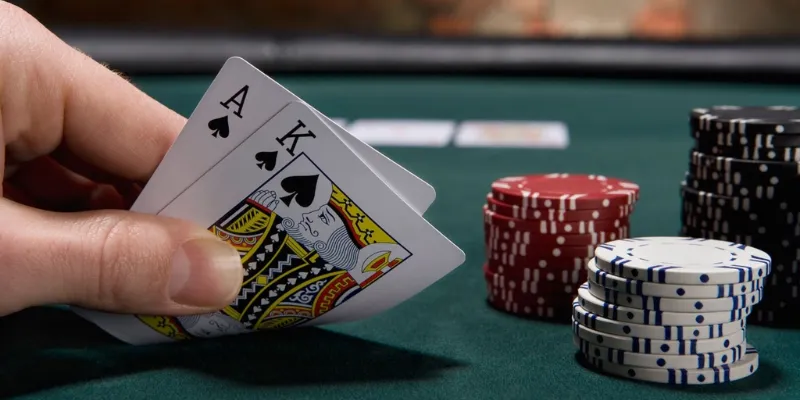 Tìm hiểu về các thứ hạng tay bài poker