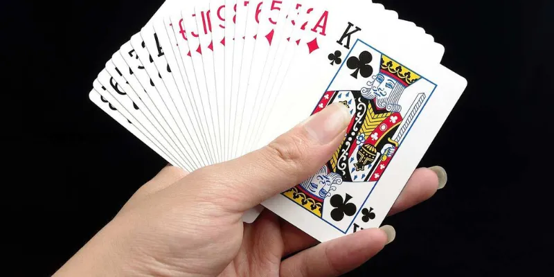 Khám phá các cách xào bài gian lận chuyên nghiệp nhất 2 Tác hại của việc xào bài một cách gian lận
