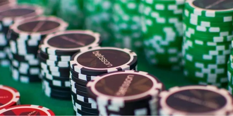Làm quen với các quy tắc và mức cược trong Poker