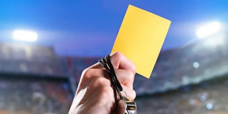 Soi kèo thẻ phạt: Những yếu tố cần lưu ý để dự đoán chính xác 3 Một số yếu tố ảnh hưởng đến số lượng thẻ phạt trong trận đấu