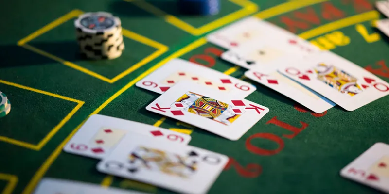 Bài Three Card Poker - Luật chơi cơ bản và mẹo thắng nhanh 3 Tìm hiểu về luật chơi và cách tính điểm trong Bài Three Card Poker