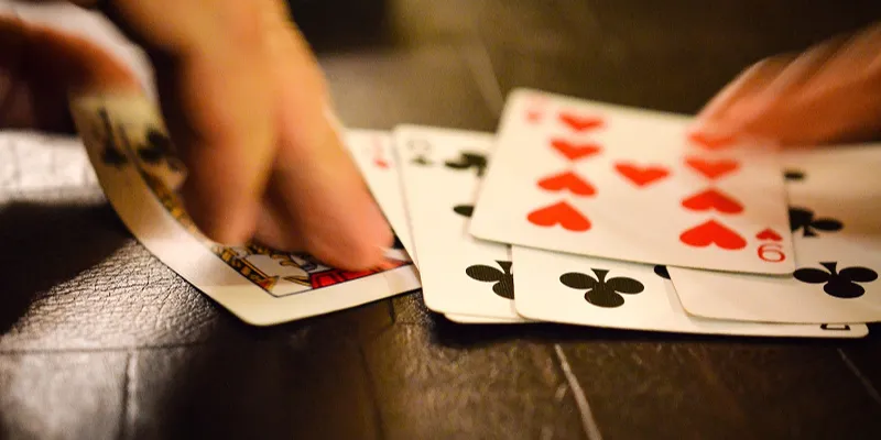 Giới thiệu chi tiết về trò chơi bài Tá Lả